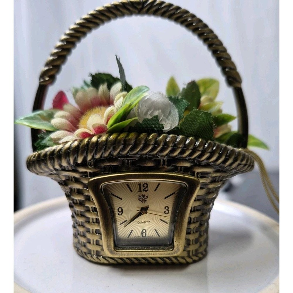 Vintage Waterbury Clock Co Timex Mini Flower Basket Clock Quartz Brass Figurine